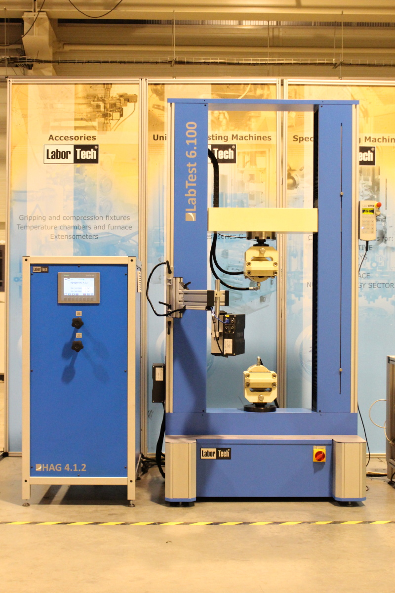 univerzální testovací stroje, univerzální zkušební stroje, testovací stroje, testovací systémy, trhací stroje