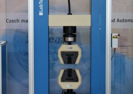 univerzální testovací stroje, univerzální zkušební stroje, testovací stroje, testovací systémy, trhací stroje