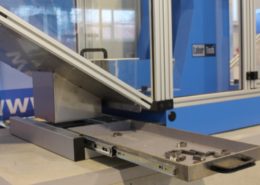Pendulum Impact Tester LabTest – LabTest CHK 450J - taking samples from the drawe