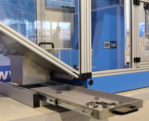 Pendulum impact tester, Charphy hammer - LabTest ® CHK 750J - taking samples from the drawer