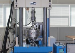 Dynamické zkušební stroje, Hydraulické zkušební stroje – LabTest 6.125H.8 – 100Hz