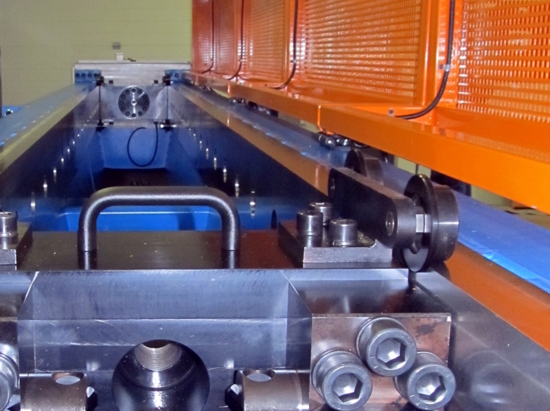 Tahové zkušební stroje, Tensile Testing Machines and Testers, Zugprüfmaschinen und Prüfgeräte
