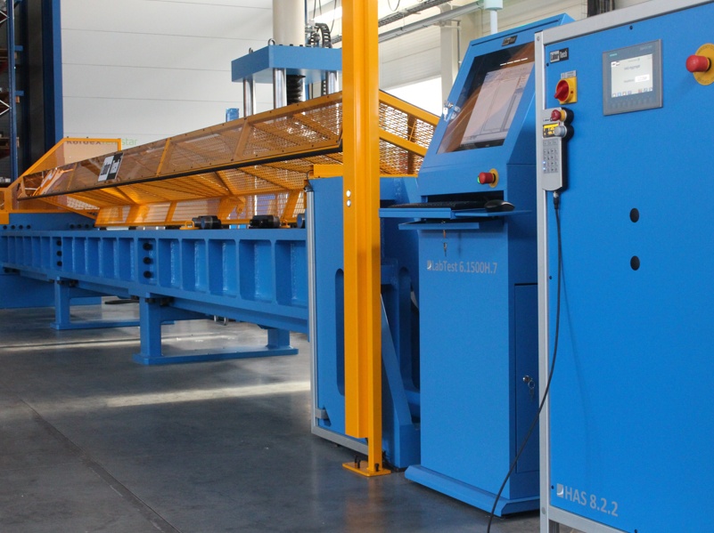 Hydraulické zkušební stroje, Hydraulic testing machines, Materialprüfmaschine mit Hydraulikantrieb
