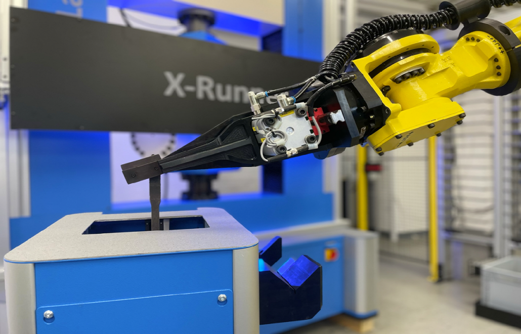 ROBOTIC WORKPLACE FOR TENSILE TESTS
