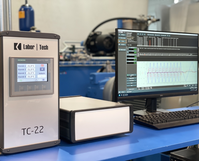 Měřící a řídící elektronika