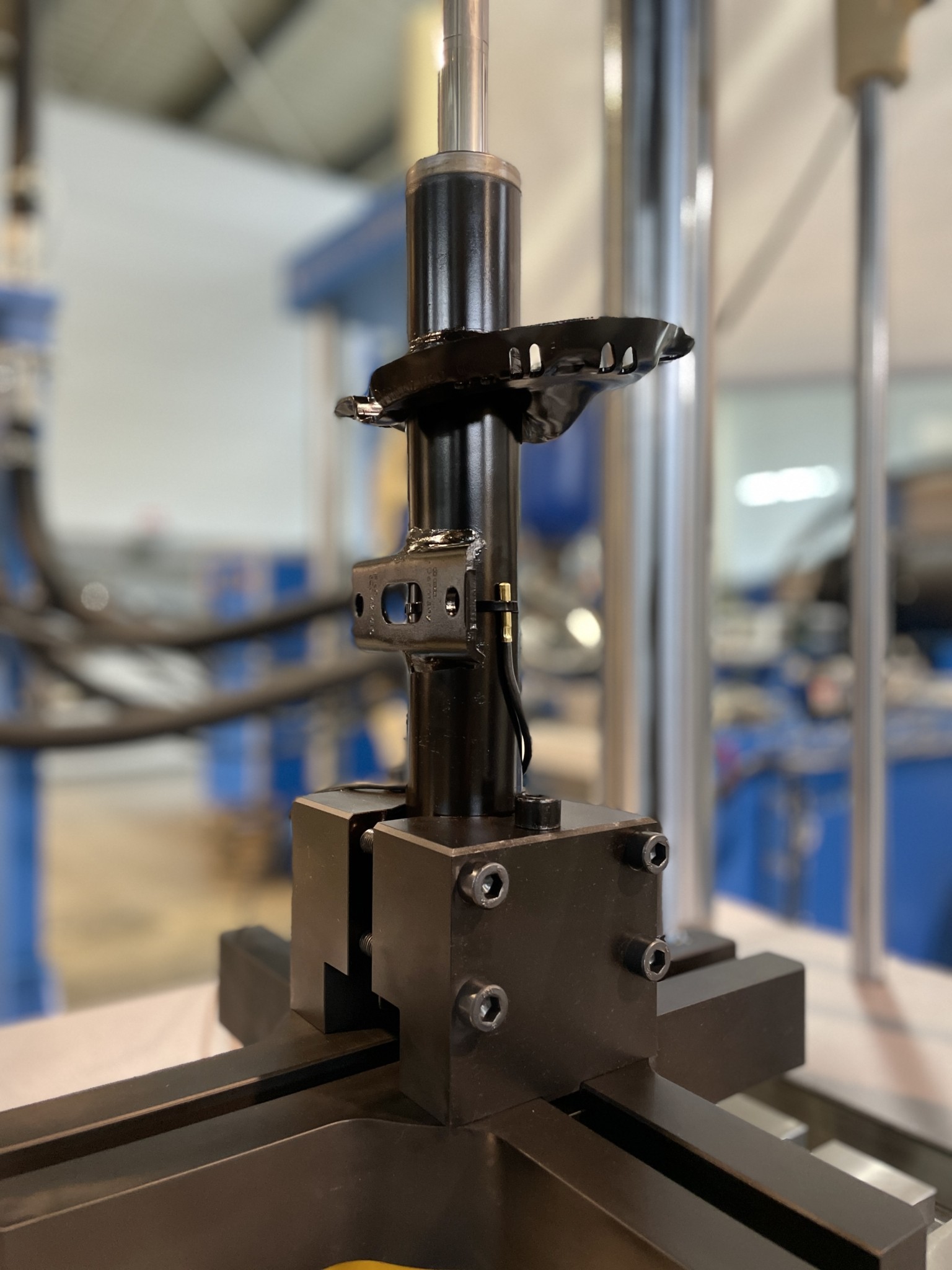 SHOCK ABSORBER TESTING MACHINES LabTest 6.50 H.5-serie 20