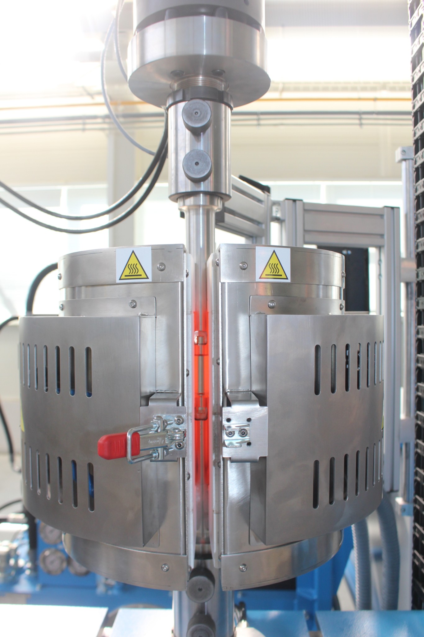 Testování v leteckém průmyslu - Testing in the aerospace industry - Tests in der Luft- und Raumfahrtindustrie